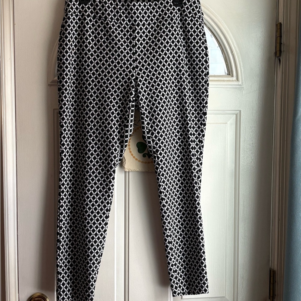 INC International Concepts Black and White stretch crop Pants FREE SHIPPING
